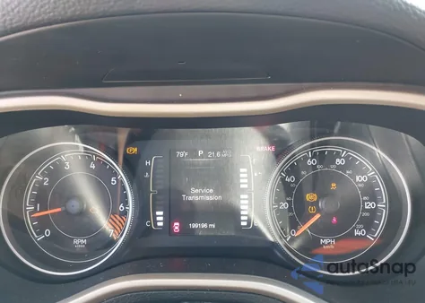 2015 Jeep Cherokee Latitude z USA, uszkodzony, nr VIN 1C4PJLCB6FW670734